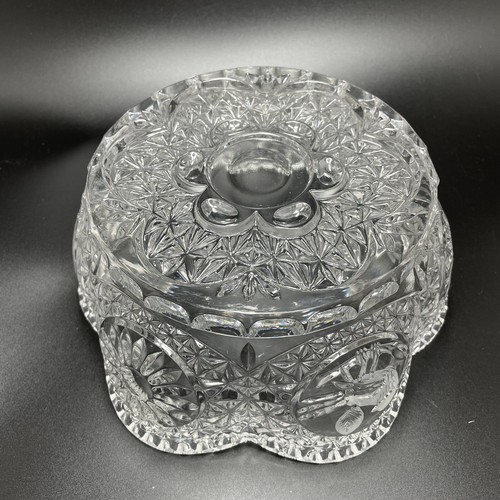 Hofbauer The Byrdes Hexagonal Scalloped Bowl Pressed Cut Glass Bird Etched 8.25" - Picture 5 of 6