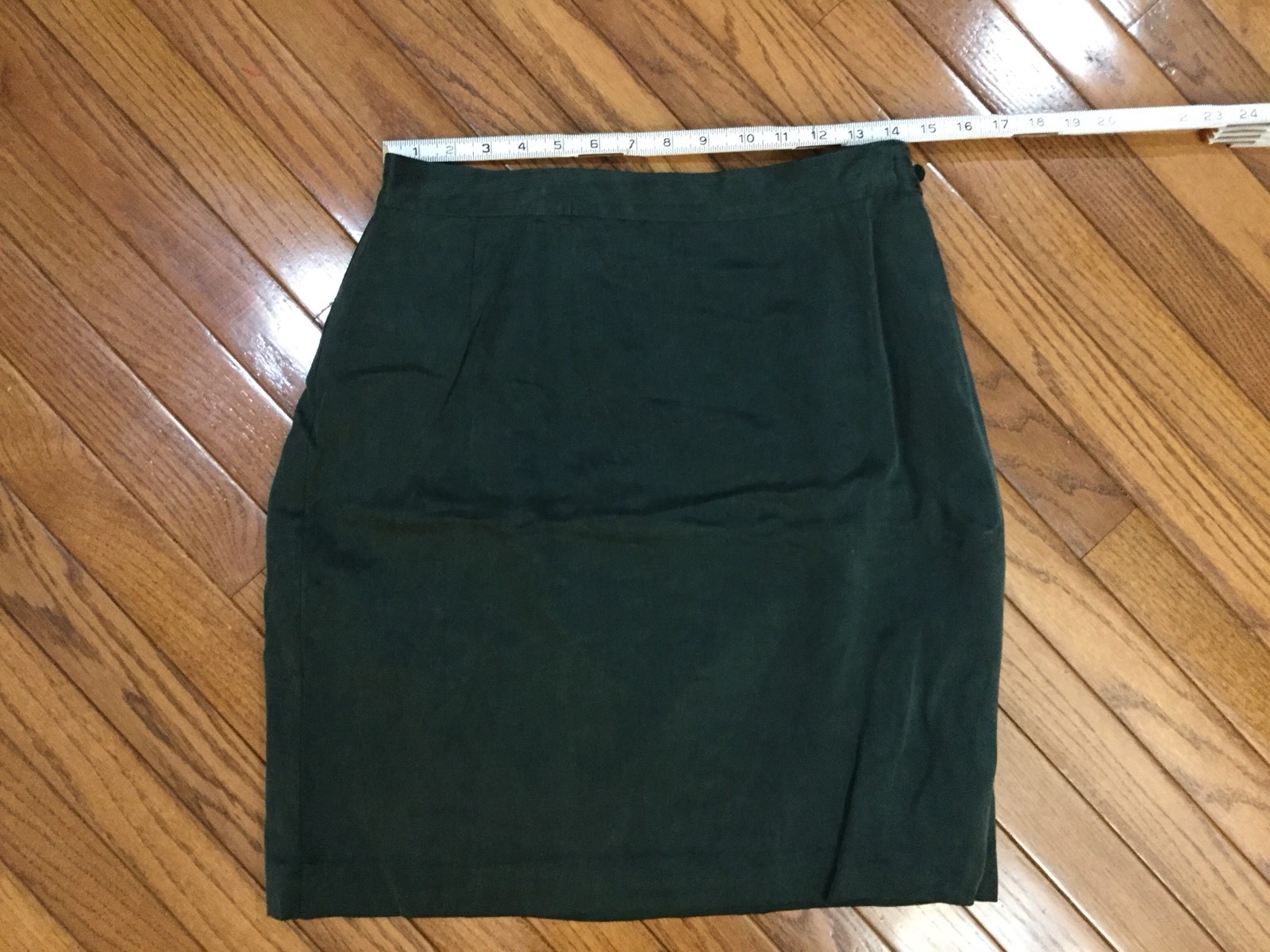 Vintage Platinum Dorothy Schoelen Women’s Green Satiny Rayon Lined Skirt Sz 12