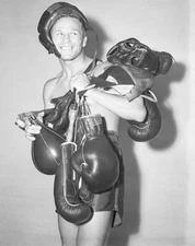 Tony Zale Begins Training 1946 OLD BOXING PHOTO