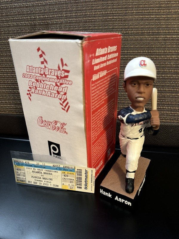Hank Aaron Bobblehead Atlanta Braves 40th Anniversary w/ticket RARE NIB MLB SGA