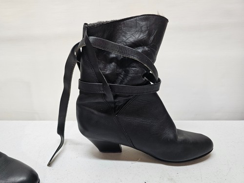 Cougar Boots Womens Size 7 Black Faux Leather/Fur lined Winter Boots 2" Heel - Picture 3 of 10