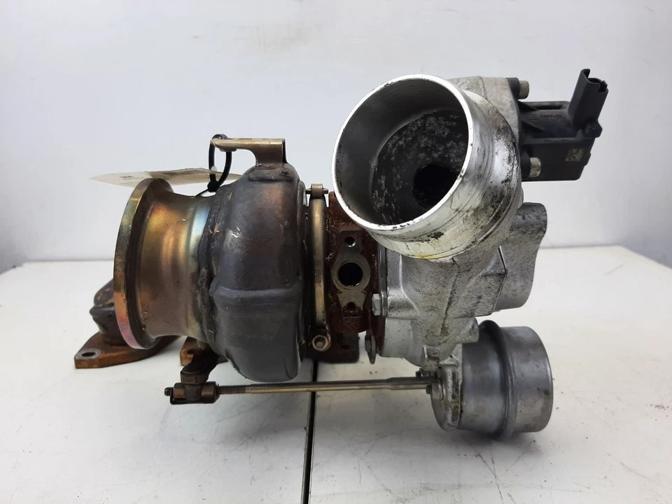 Volvo V60 Cross Country T5 2020 tracción trasera turbo y colector 314598415 Foto 3 de 4