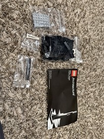 LEGO ARCHITECTURE: Willis Tower (21000) Used W/ Manual