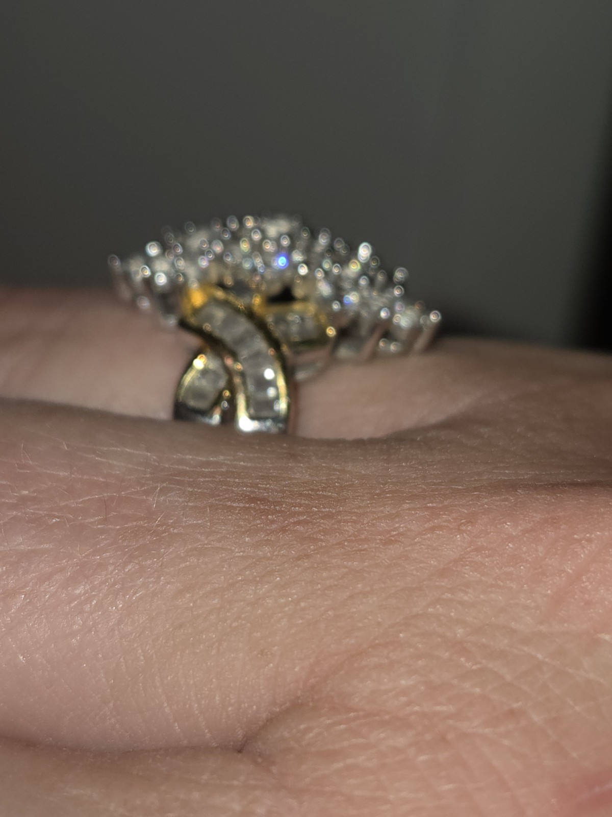 BEAUTIFUL Cluster & Baguettes Cz Engagement Ring … - image 4