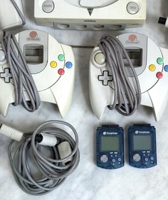 Sega Dreamcast System Controllers Lot Games Starfire Fishing Rod Memory UNTESTED