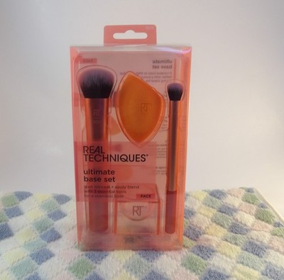 Real Techniques 3 Piece Base Set - 200 & 211 Brushes + Miracle Sponge