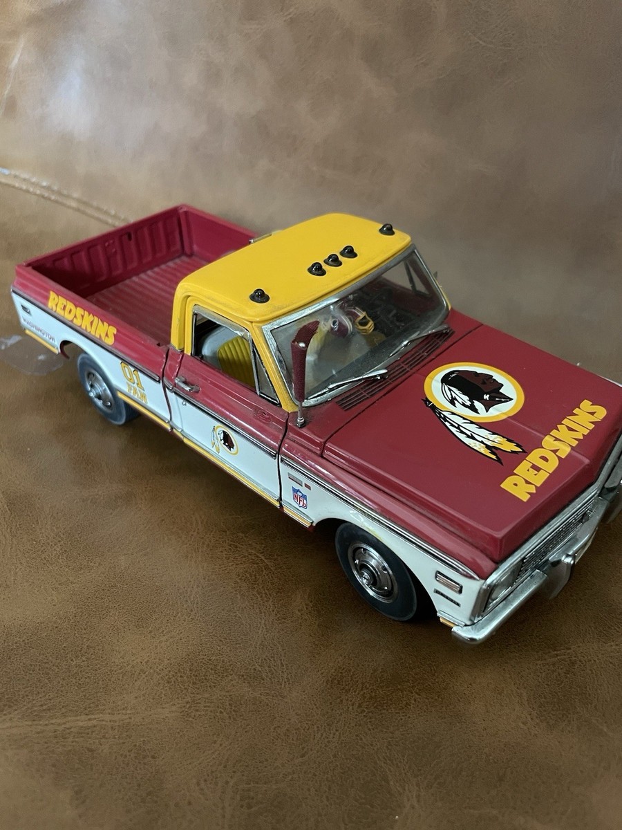 Danbury Mint NFL Washington Redskins 1972 Cheverlot Cheyenne