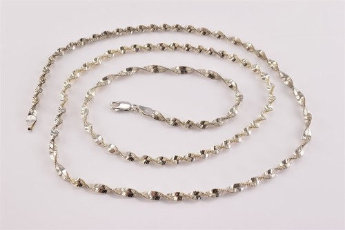 Sterling Silver Twisted Herringbone Necklace Lobster Italy 30" x 4mm 17g - Picture 1 of 6