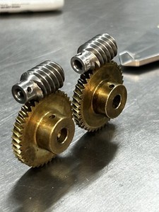 QTY 1 BOSTON GEAR BRONZE WORM GEAR SET 32 PITCH 40 TEETH 10:1 QUAD LEAD Q1328