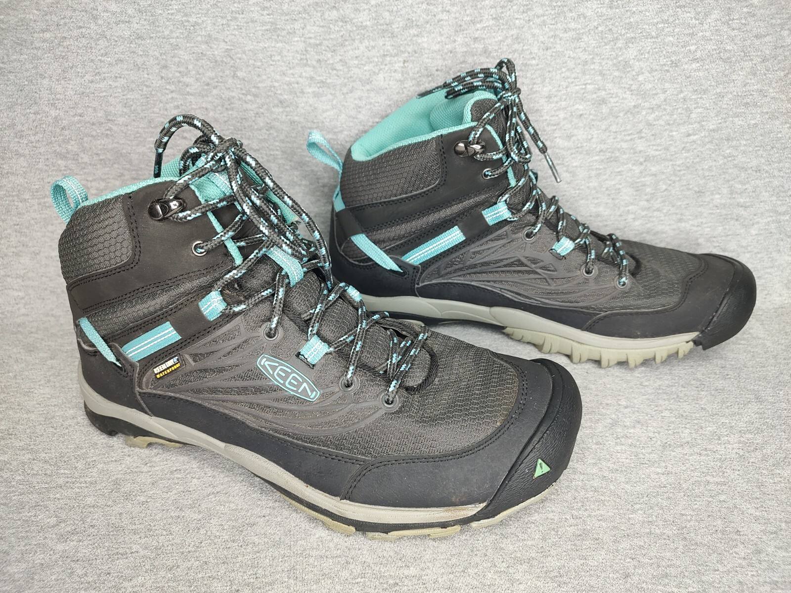 Stivali da trekking KEEN Saltzman impermeabili medi Keen Dry grigi da donna taglia 11