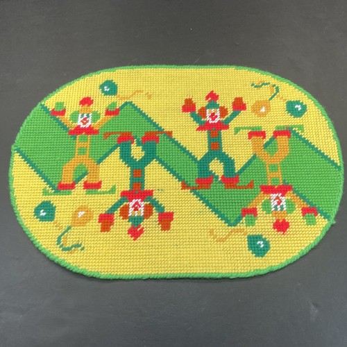 Vintage Needle Point Hand Knit Yarn Placemats Set Of 4 Clown Circus Kid Colorful - Picture 5 of 9