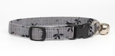 NEW HANDMADE BREAKAWAY SAFETY CAT COLLAR  Gray / Black Flowers