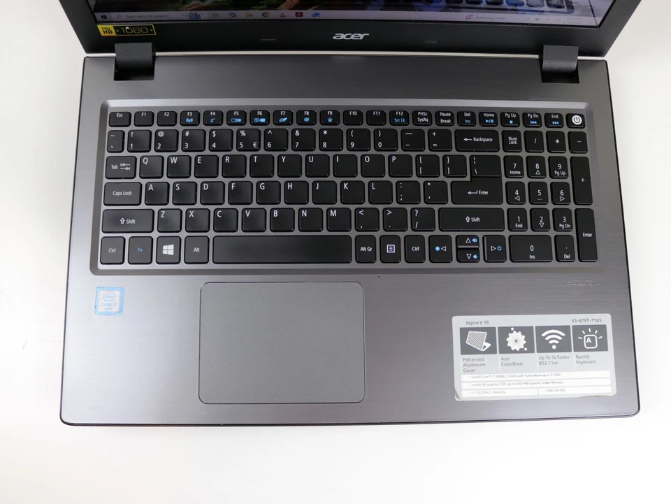 Acer V3-575T 15.6'' Táctil Intel Core i7-6500U, 12GB RAM, 512GB SSD, Win 10 Foto 2 de 4