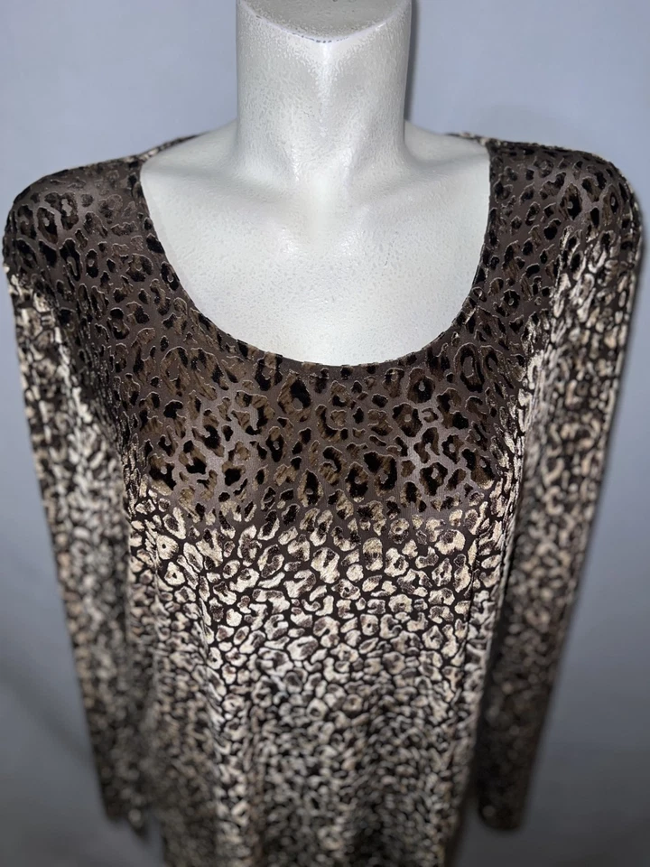 Blusa túnica Chico's Top talla XL (3) marrón terciopelo burnout animal estampado guepardo Foto 2 de 4