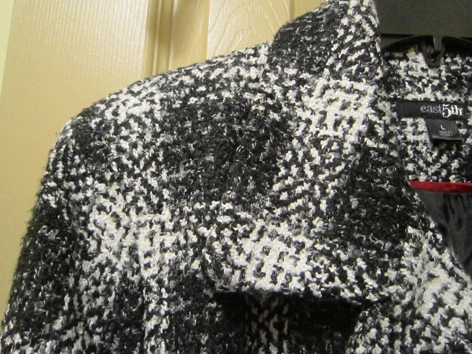 CHAQUETA CHAQUETÓN TALLA L EAST 5TH NEGRA BLANCA GRIS MUJER DOBLE BOTONADURA, GRANDE, USADA EN EXCELENTE ESTADO Foto 2 de 4