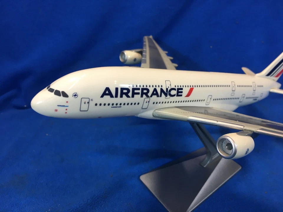 Aereo di linea - Airbus A380 AIRFRANCE - F-HPJA - Immagine 3 di 4