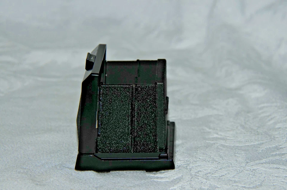 Bronica Waist Level Finder for Horizontal Low Angle Photography ETR Cameras - Image 3 of 4