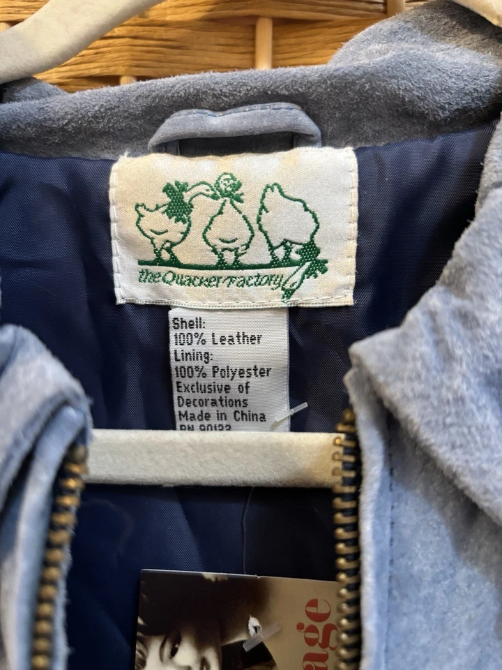 Vtg Blue Suede Jacket w/ Sunflowers Sz Small The Quaker Factory Embroidered - Image 4 of 4