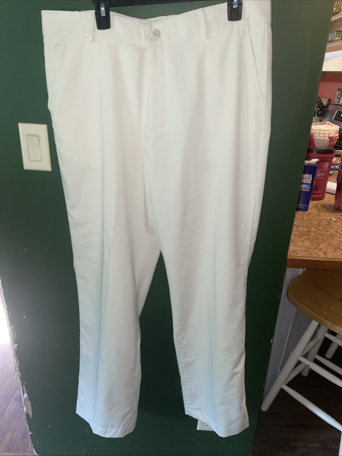 Under Armour Men's Golf Pants 38x32 Off White Loose Fit Straight Leg NWT