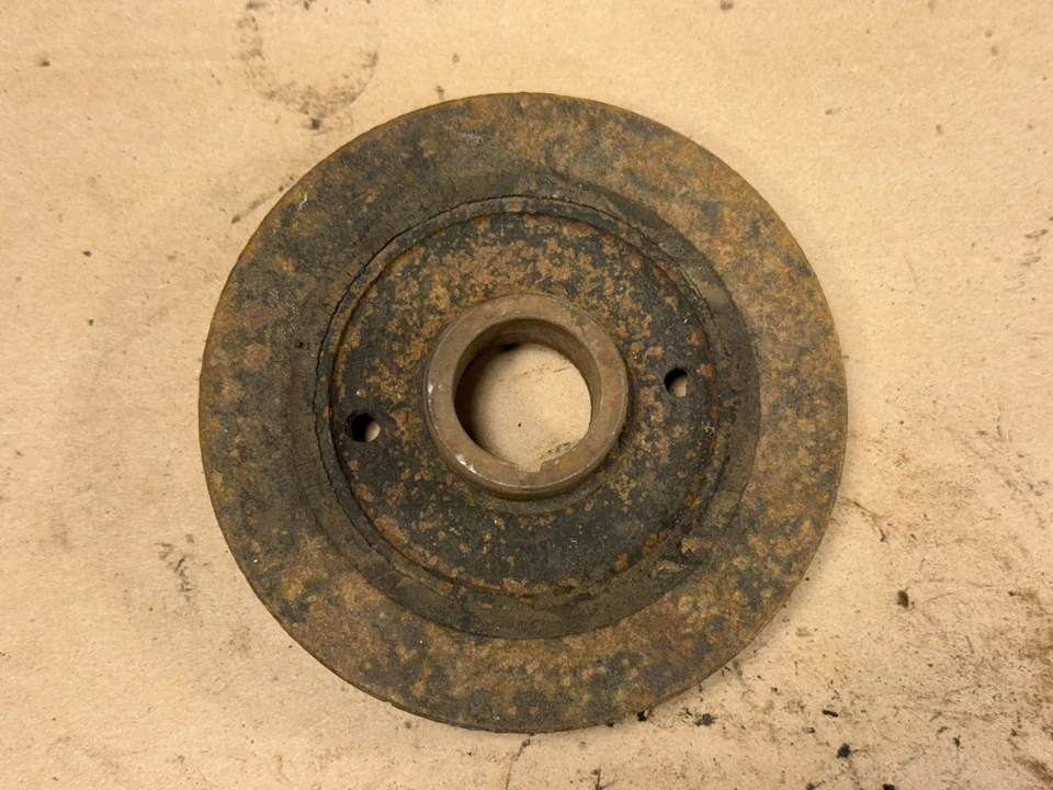Original MG MGB Crankshaft Pulley Damper - Image 2 of 4