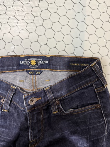 LUCKY BRAND WOMENS JEANS SIZE 00/24 CHARLIE SKINNY DARK WASH LOW RISE DENIM - Picture 4 of 10