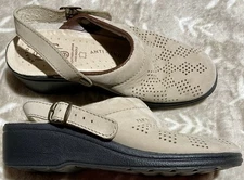 FLYFIOT  TAN LEATHER ANTI-SHOCK COMFORT CLOG SHOES SIZE 7