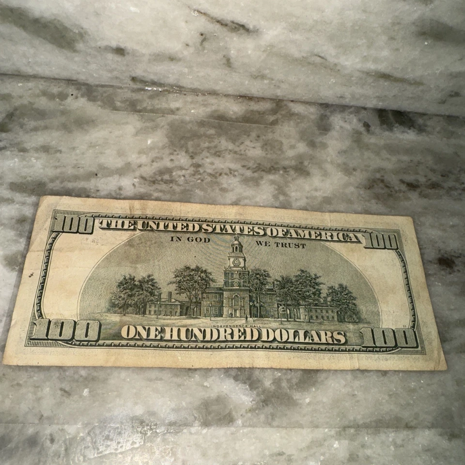 Series 2003 ~ US One Hundred Dollar Bill $100 ~ New York ~ DL 60946281 A L12 - Image 2 of 3