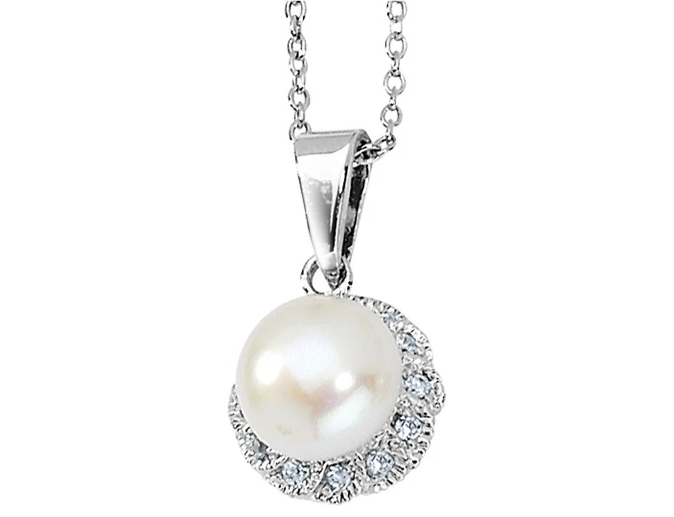 Colgante de perlas cultivadas de agua dulce con circonita cúbica simulada Foto 2 de 4