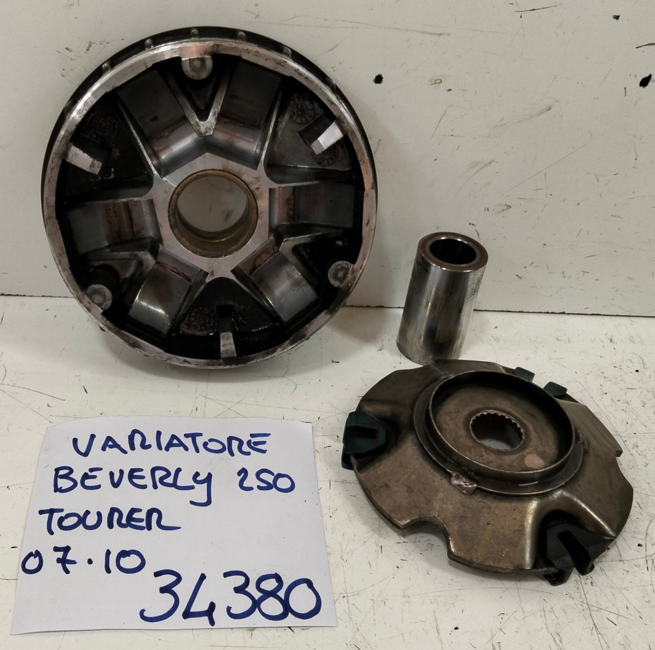 VARIATORE PULEGGIA MOBILE PIAGGIO BEVERLY 250  TOURER 2007 2008 2009 2010 VEDI📷