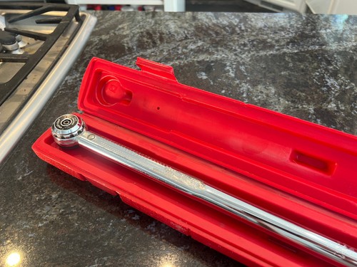 Snap-On QJR-3250 Series D 1/2" Drive 50-250 Ft Lb Torque Wrench w/ Case