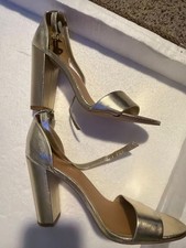 Nine West REIGNGD Gold Ankle Strap Block Heel Sandals Size 8M