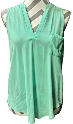 Lush Sleeveless V-Neck Blouse - Women's Medium - Chic Versatile Wardrobe Staple