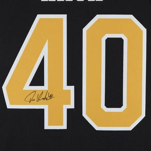 Camiseta deportiva Adidas alternativa negra firmada por Tuukka Rask Boston Bruins auténtica enmarcada Foto 4 de 4