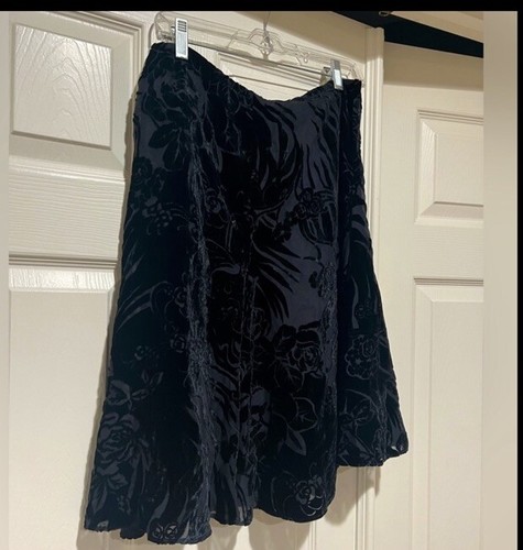 Krizia, Vintage Krizia Black Crushed Velvet A Line Mini Skirt Grunge Dark Romantic S