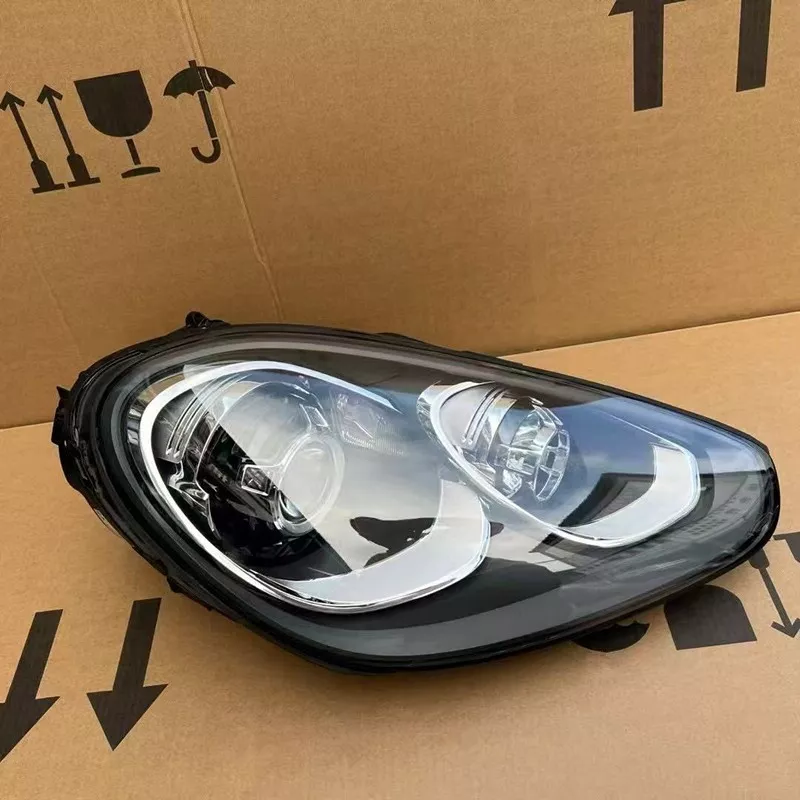 2015-2018 958 Porsche Cayenne Xenon Left Right a pair HID