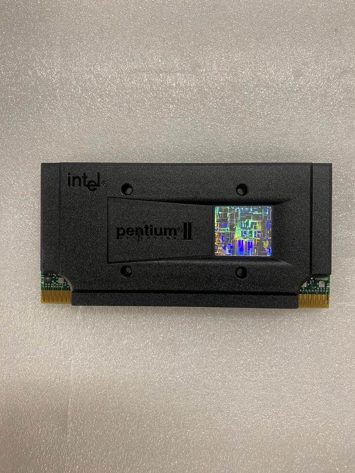 Vintage & New Intel Pentium II 400Mhz/100/512/2.0V 80523PY400512PE SL3EE - Image 3 of 3