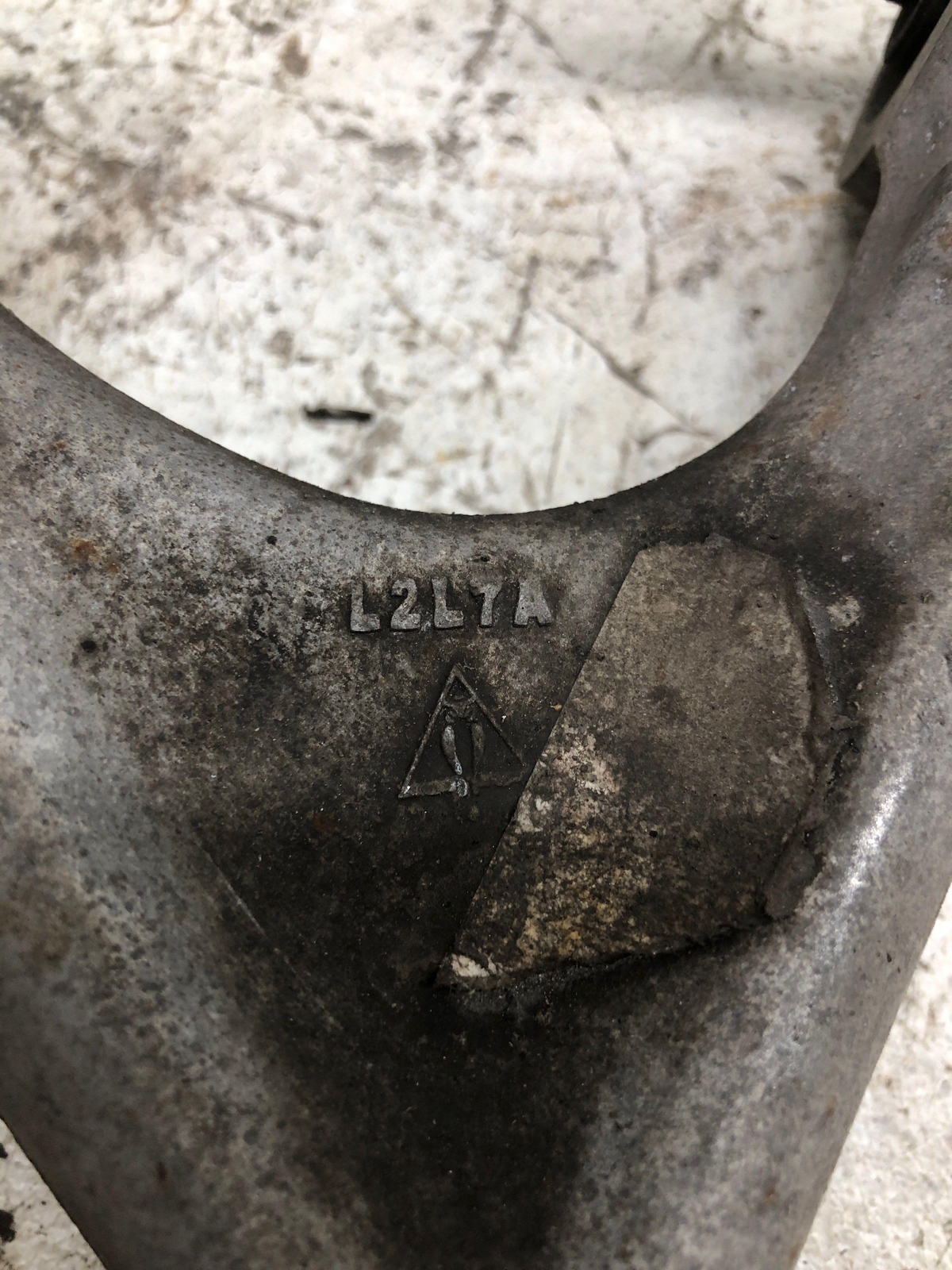 ASTON MARTIN RAPIDE LEFT DRIVER REAR UPPER CONTROL ARM OEM