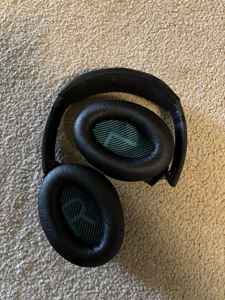 Bose QuietComfort 35 II Wireless Headphones - Great Condition, Works Perfectly! - Image 2 of 4