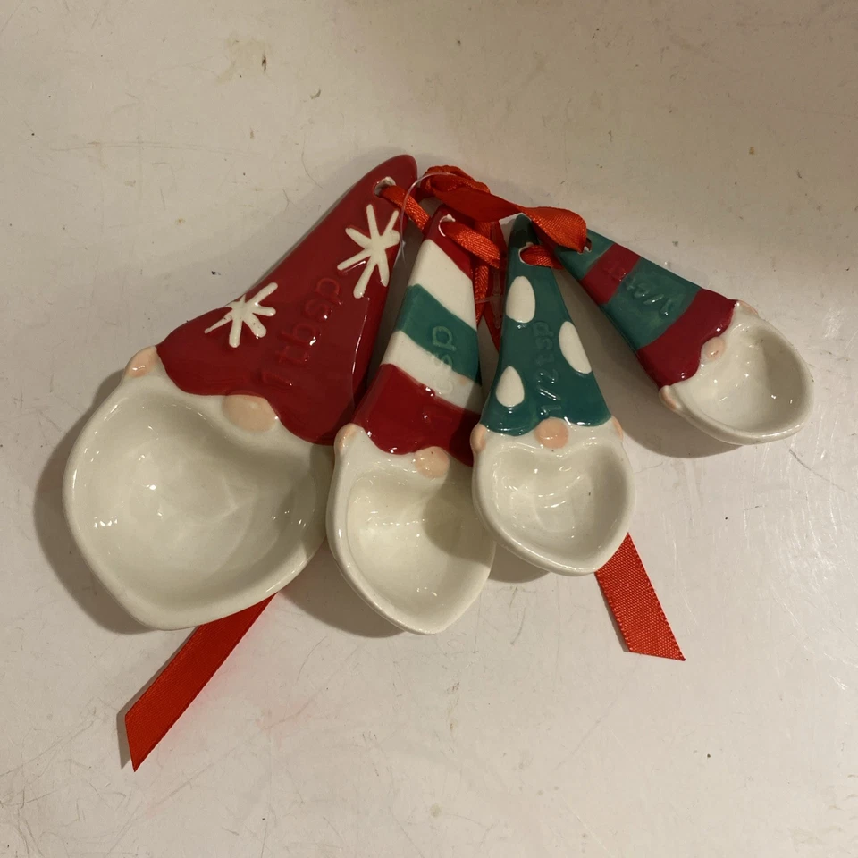 Gnome Measuring Spoons  Holiday Pattern Nesting Cup Set Red Green Ceramic ME - Image 2 of 4