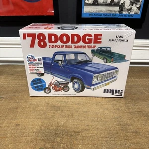 MPC '78 DODGE D100 PICK-UP TRUCK Modèle KIT NEW en boîte scellée d'usine