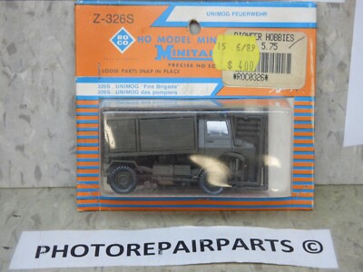 Roco Minitanks (NEW) 1/87 Modern German Unimog 2T Fire Command Truck Lot #6619K 