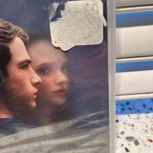 13 Reasons Why (Season One) DVD New D20 - Picture 3 of 4