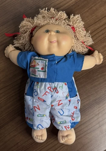 VTG 1991 Cabbage Patch Kids Doll Preschool Alphabet Outfit Blonde Hair Blue Eyes