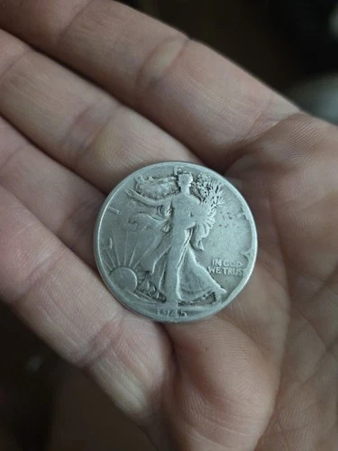 1945 Walking Liberty Half Dollar 90% Silver Very Good to Fine Random Date
