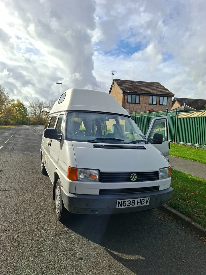 VW leisuredrive campervan 1.9d T4 low mileage , amazing condition. - Image 2 of 4