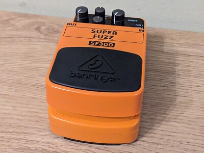 Behringer SF300 Super Fuzz guitar effects foot pedal 3-mode peach