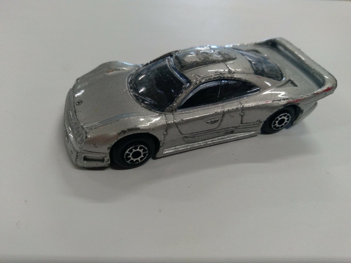 Mercedes CLK-GTR Street Version ミニカー Maisto Mercedes Benz CLK GTR Street Version Silver 1:18