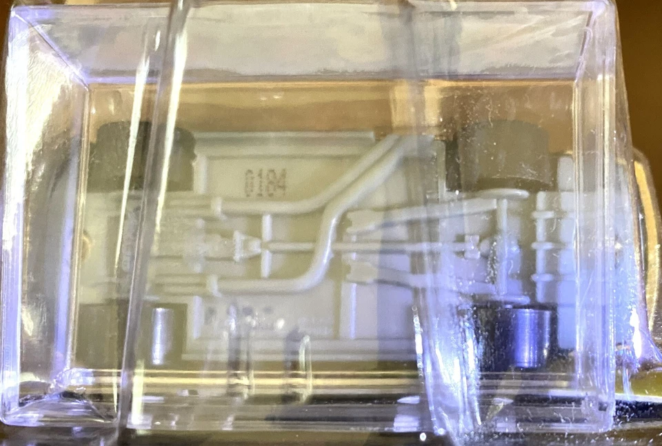 Racing Champions Tony Raines 1998 1/64 Toys R EE. UU. Lote de 2 autos dorado #/9998 Ford Foto 4 de 4