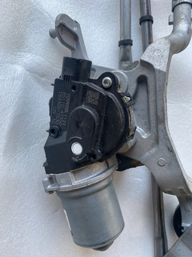 Genuine Toyota Prius ZVW50/51/55 Wiper Motor With Linkage 2016-2022