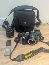 Nikon D5000 DSLR Camera + 18-55mm Lens + 2 Batteries + Charger + Lowepro Bag